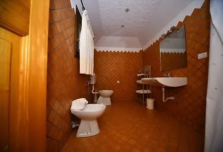 Alloggio per agriturismo Lu Rotu *